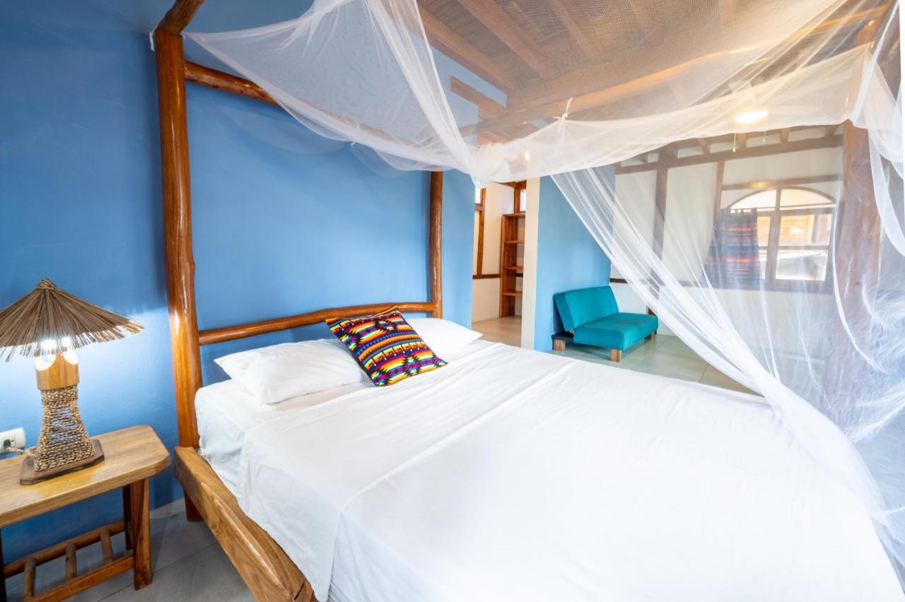 Casa Del Sol Hostel Montanita Ngoại thất bức ảnh