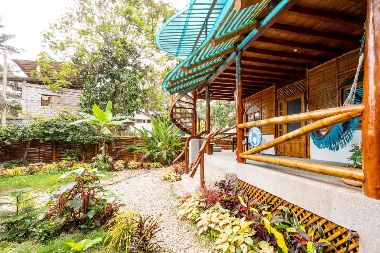 Casa Del Sol Hostel Montanita Ngoại thất bức ảnh